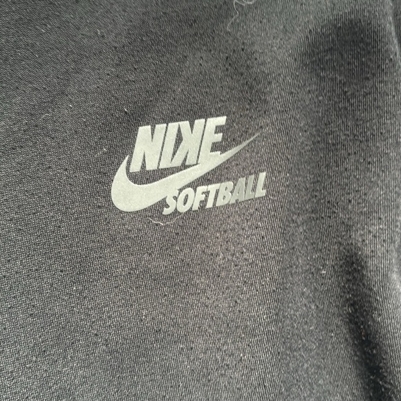 🍍NIKE SOFTBALL SWEATSHIRT 🍍pockets 🍍sz med - Picture 2 of 4